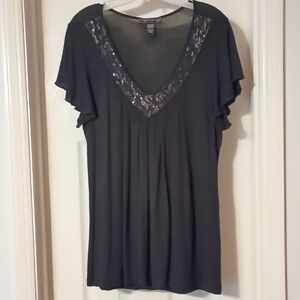 Cable & Gauge Black V-neck Top L